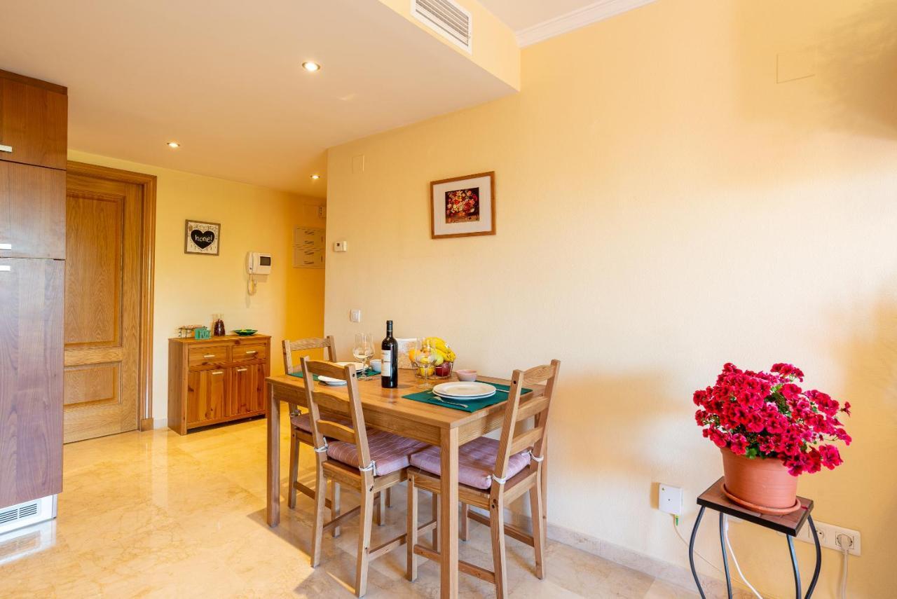 מאלגה Apartamento Con Parking Puerto Nuevo 8 מראה חיצוני תמונה