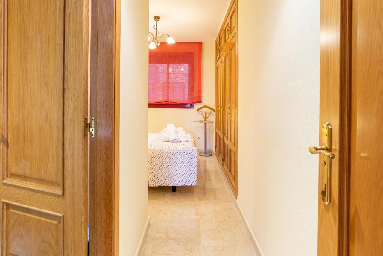 מאלגה Apartamento Con Parking Puerto Nuevo 8 מראה חיצוני תמונה