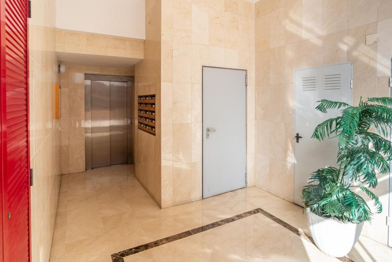 מאלגה Apartamento Con Parking Puerto Nuevo 8 מראה חיצוני תמונה